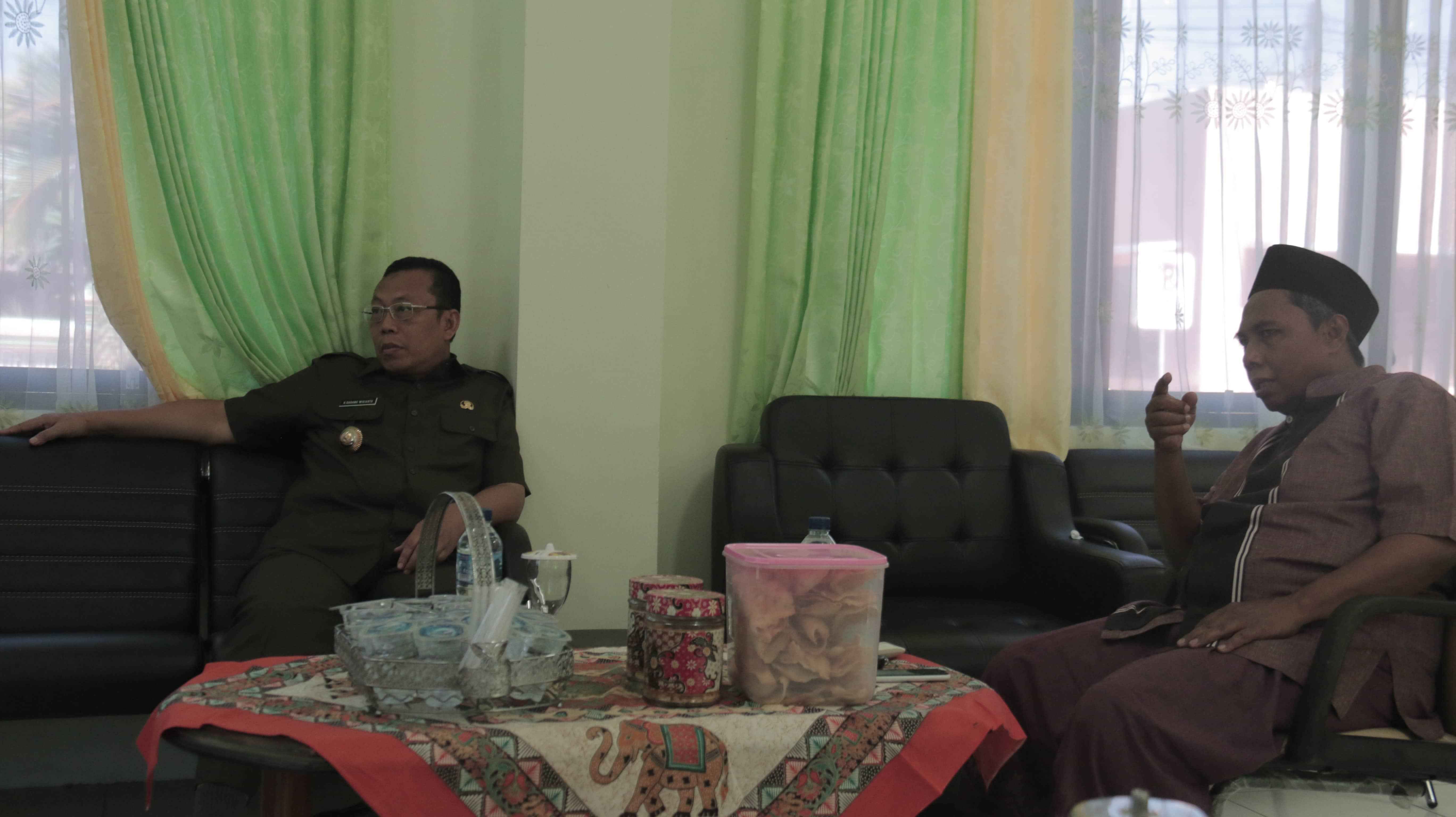 KUNJUNGAN BUPATI SITUBONDO PADA DINAS PENDIDIKAN DAN KEBUDAYAAN