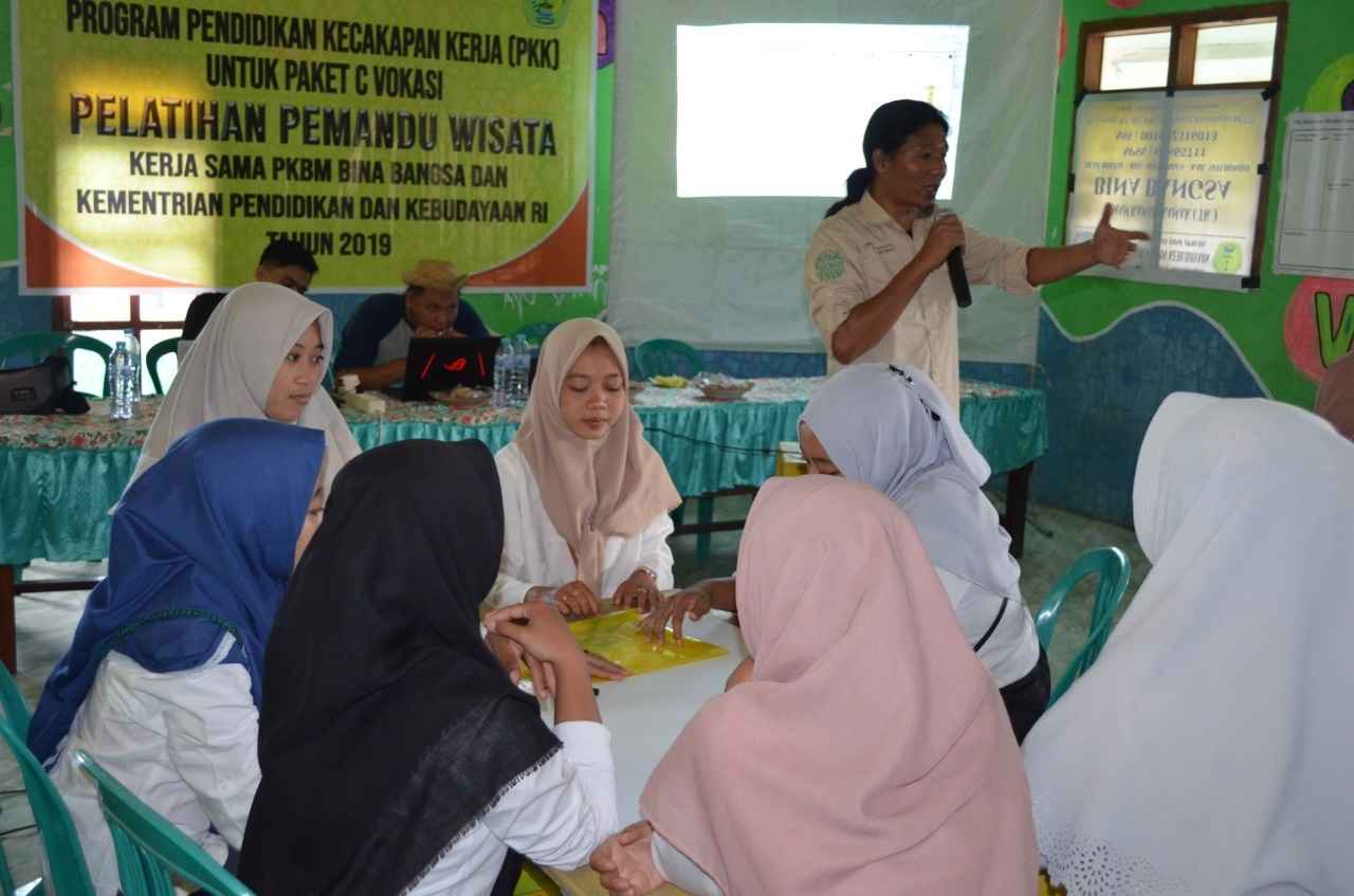 PKBM Bina Bangsa Gelar Pelatihan Pemandu Wisata