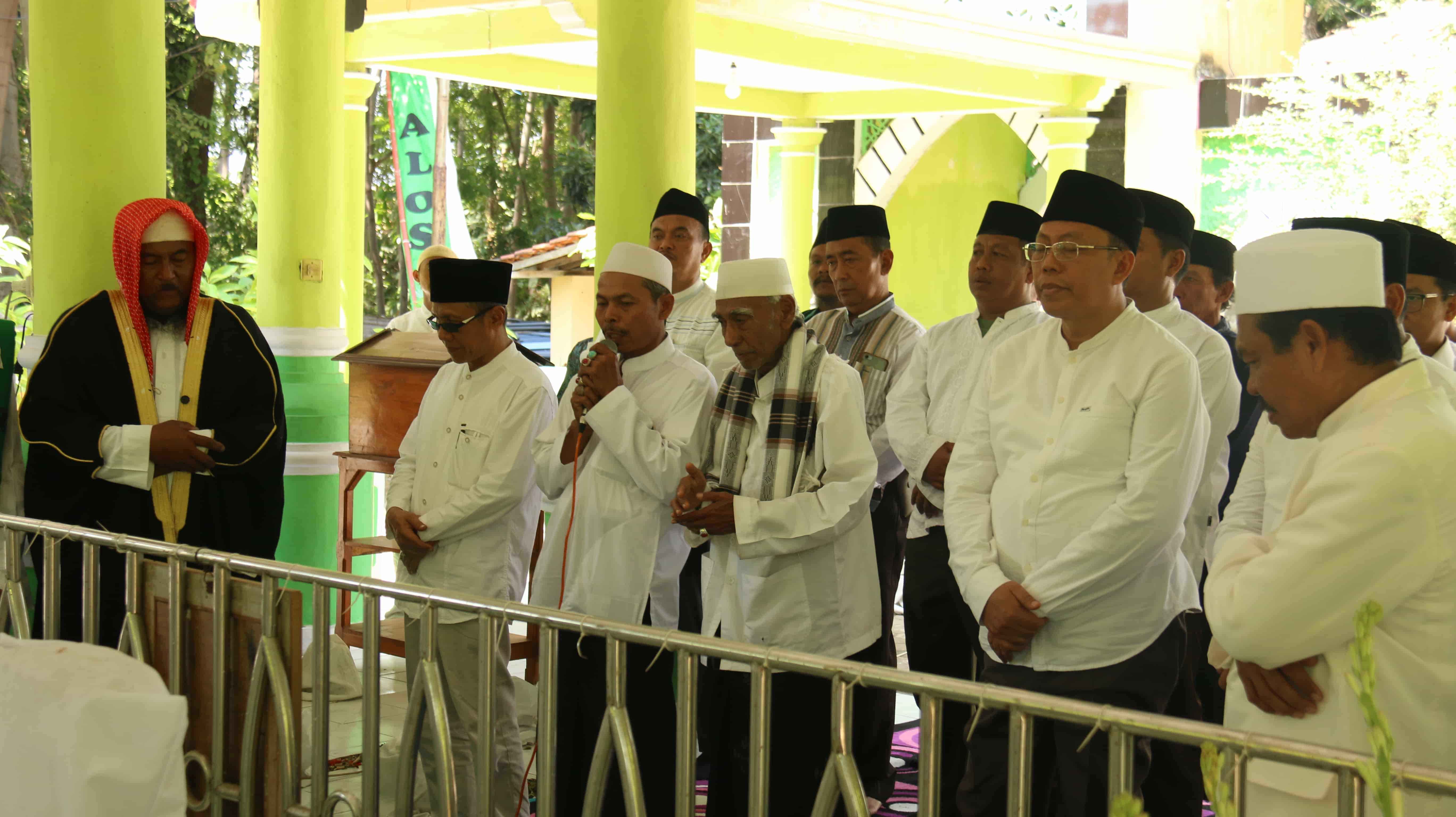 Ziarah Makan Tokoh Kab. Situbondo dalam rangka memperingati HARJAKASI ke 201