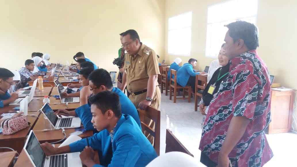 Dispendikbud Apresiasi Semangat SMP Swasta UNBK