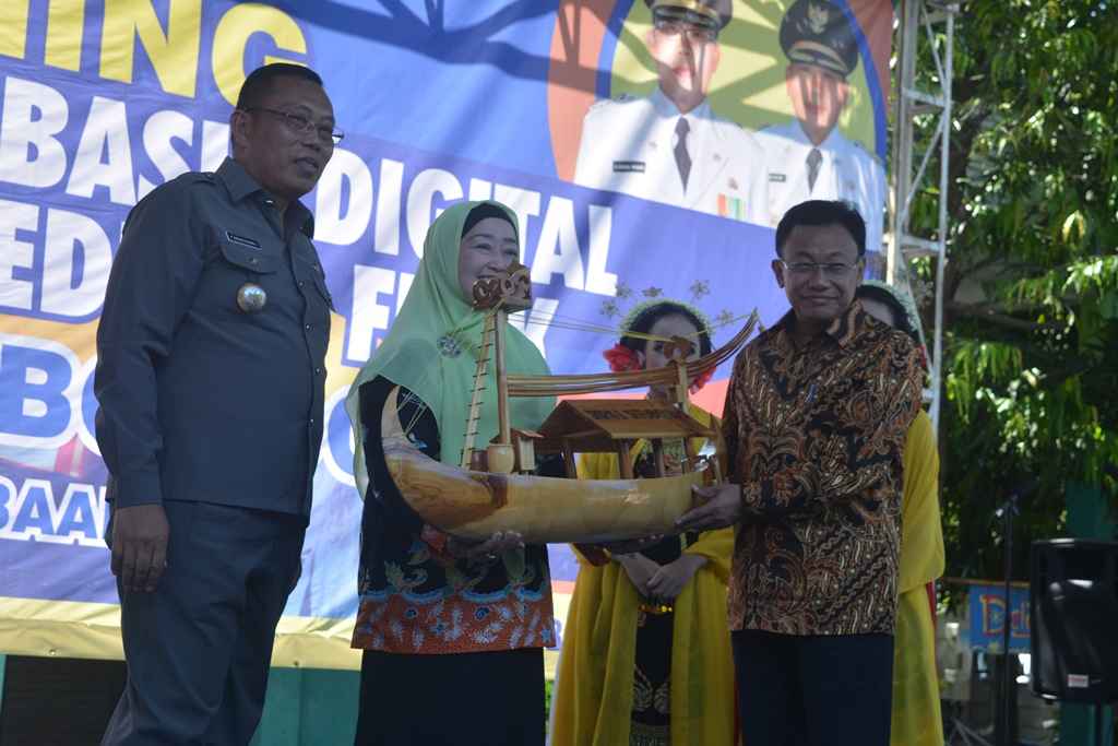 Dirjen Dikdasmen: Situbondo Berinisiatif dan Mandiri dalam Smart City