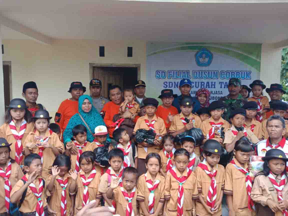 Kadisdikbud Hadiri Peresmian SDN Terpencil di Situbondo