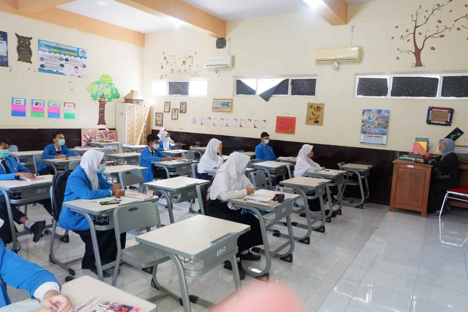 Guru Standby 24 Jam Layani Proses Belajar Secara Online.