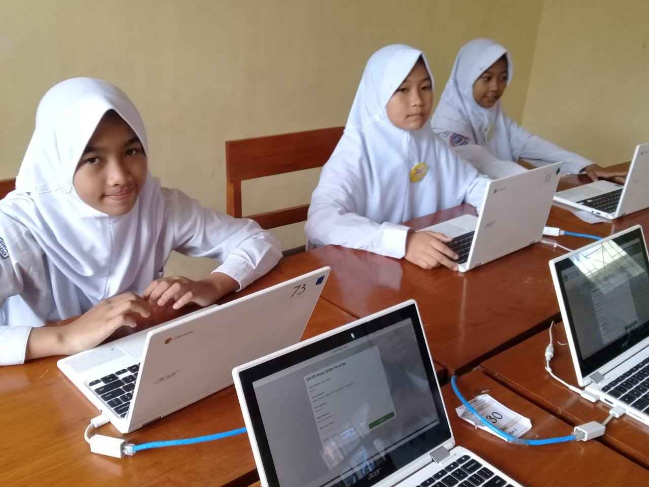 Siswa Kenali MPLS Lewat Meeting Zoom